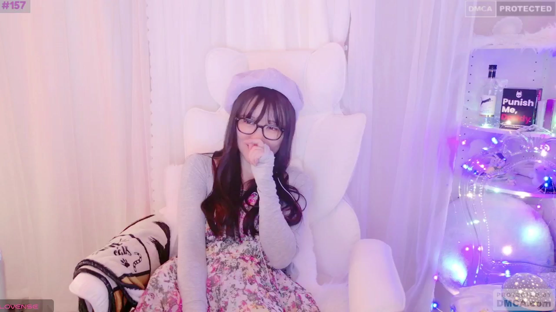 Gallery image thumbnail from meows's myfreecams stream on, 08/04/2024, 07:27 image 8 of 20