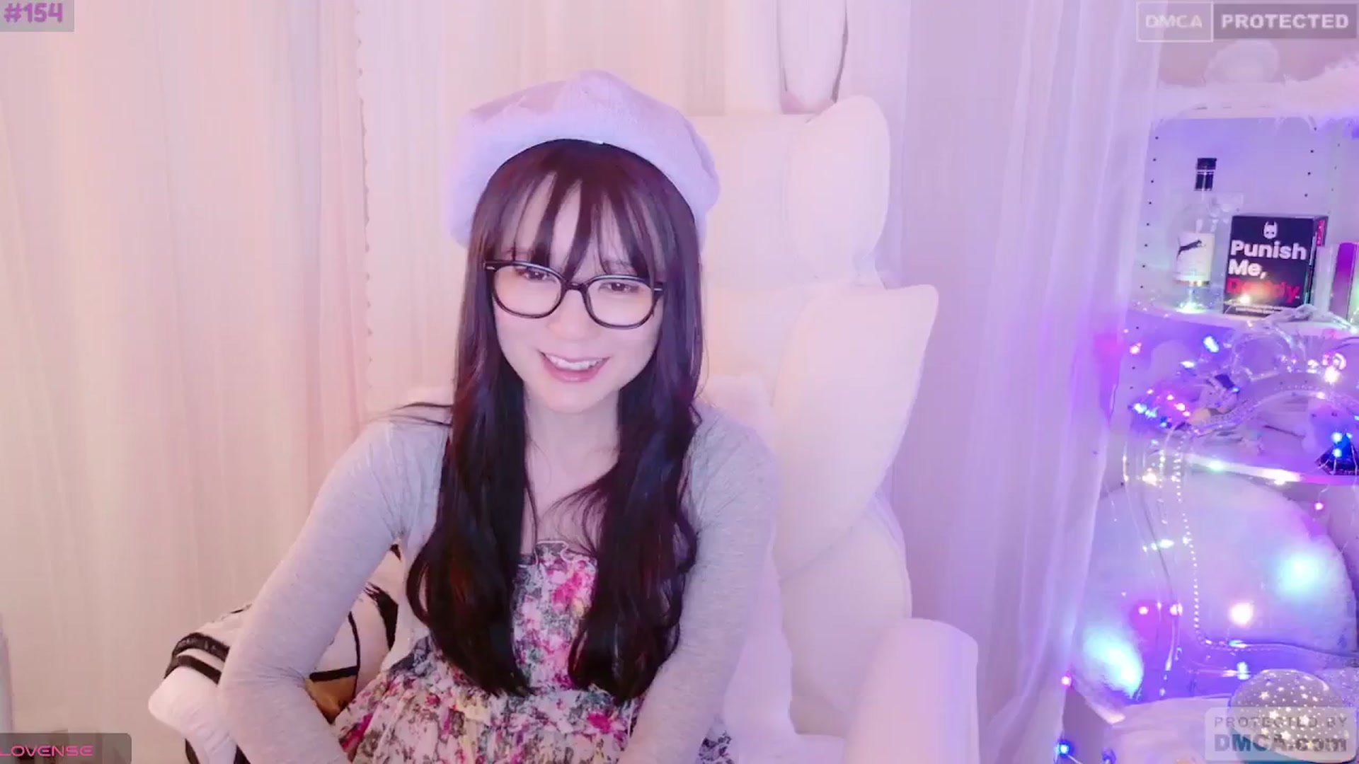 Gallery image thumbnail from meows's myfreecams stream on, 08/04/2024, 07:27 image 9 of 20