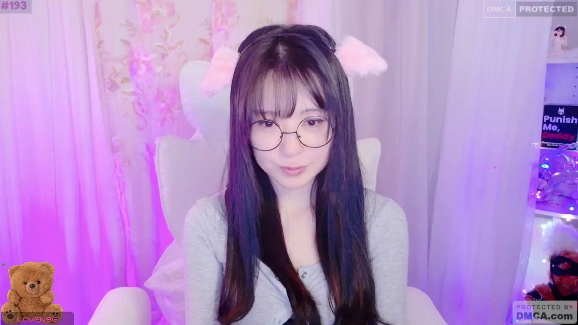 Gallery image thumbnail from meows's myfreecams stream on, 08/17/2024, 06:07 image 6 of 20