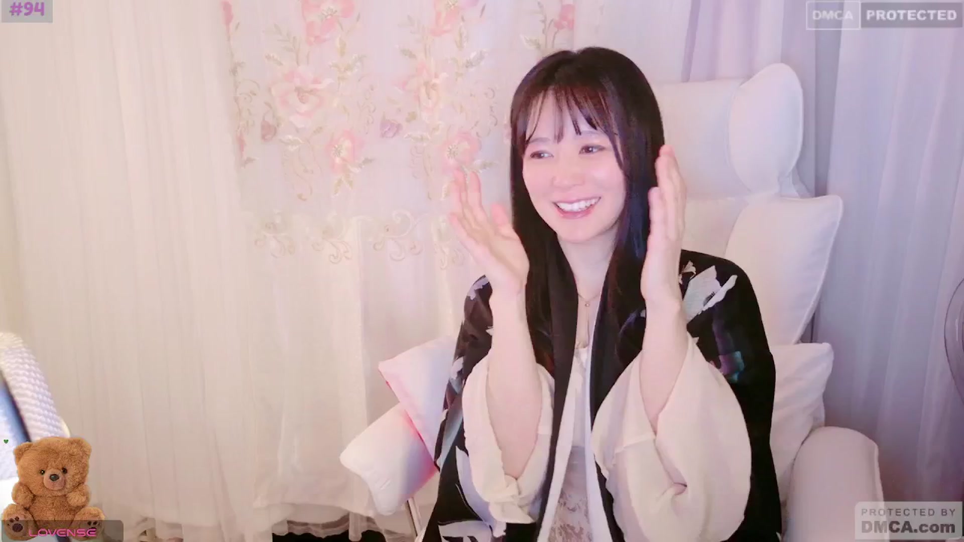 Gallery image thumbnail from meows's myfreecams stream on, 08/18/2024, 05:12 image 9 of 20