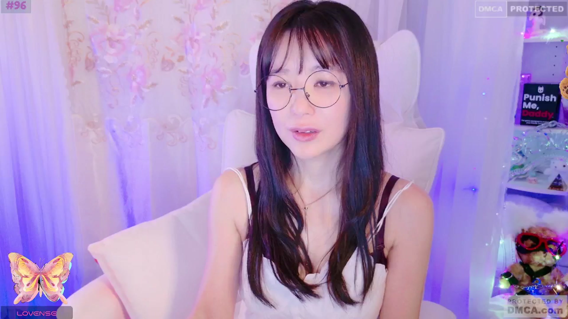 Gallery image thumbnail from meows's myfreecams stream on, 08/18/2024, 06:32 image 4 of 20