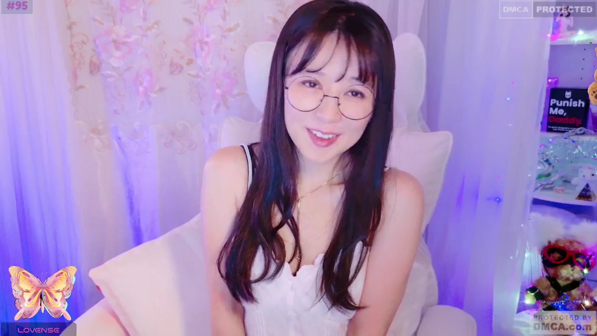 Gallery image thumbnail from meows's myfreecams stream on, 08/18/2024, 06:32 image 3 of 20