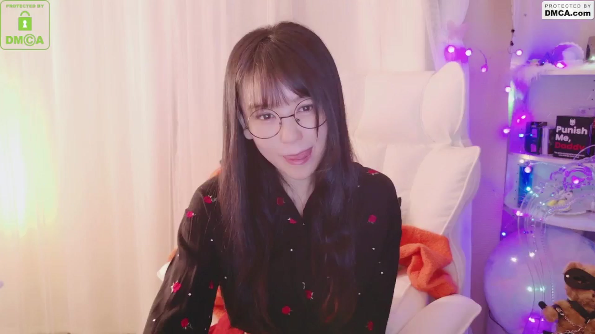 Gallery image thumbnail from meows's myfreecams stream on, 09/22/2024, 04:06 image 18 of 20