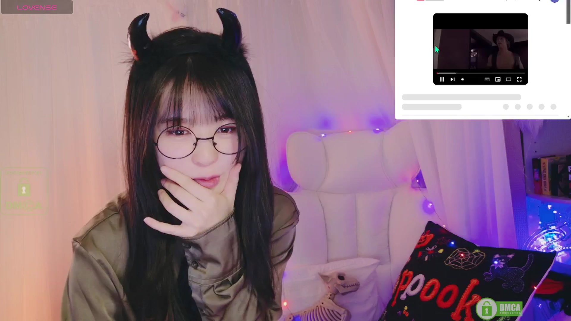 Gallery image thumbnail from meows's myfreecams stream on, 10/05/2024, 05:42 image 6 of 20