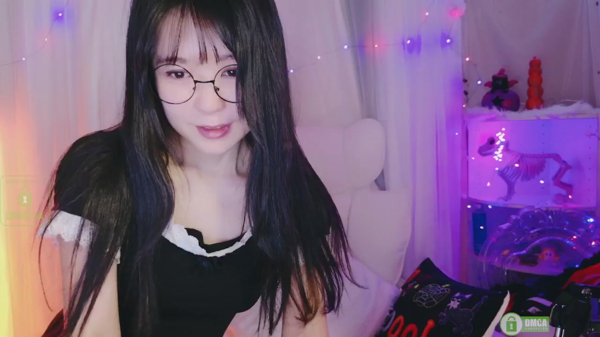 Gallery image thumbnail from meows's myfreecams stream on, 10/06/2024, 05:45 image 2 of 20