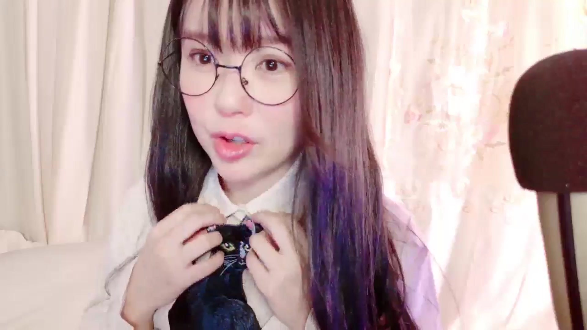 Gallery image thumbnail from meows's myfreecams stream on, 11/17/2024, 08:07 image 12 of 20