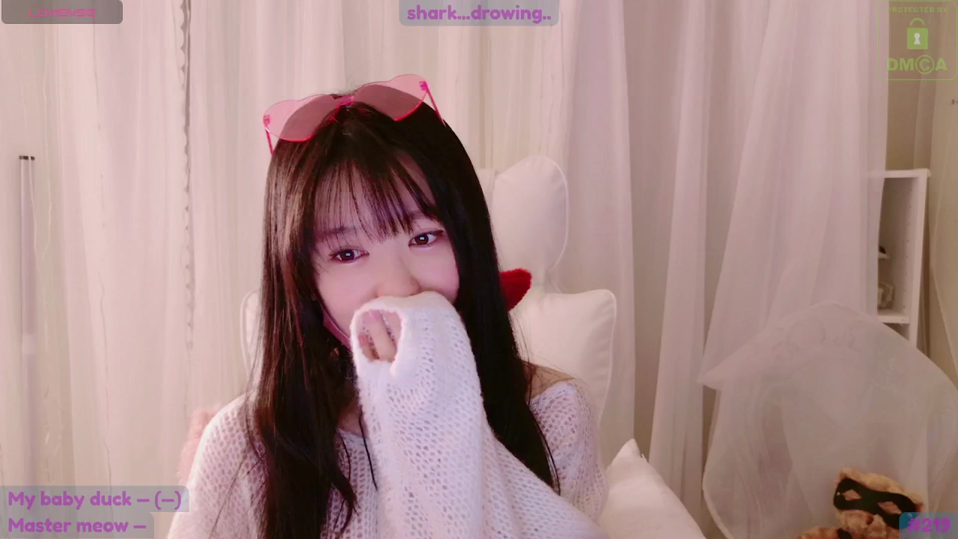Gallery image thumbnail from meows's myfreecams stream on, 11/18/2024, 05:25 image 2 of 20