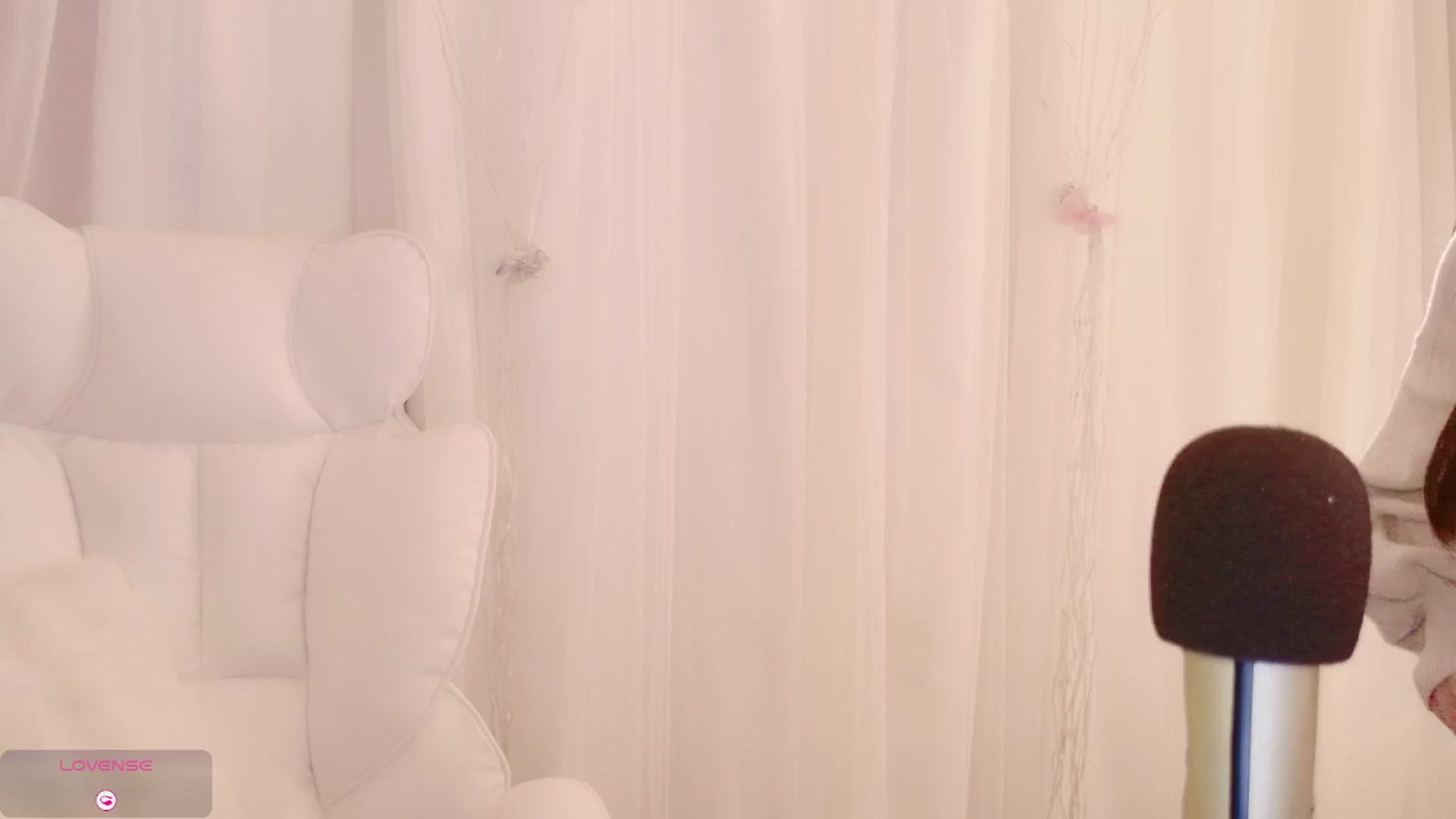 Gallery image thumbnail from meows's myfreecams stream on, 11/23/2024, 06:05 image 8 of 20