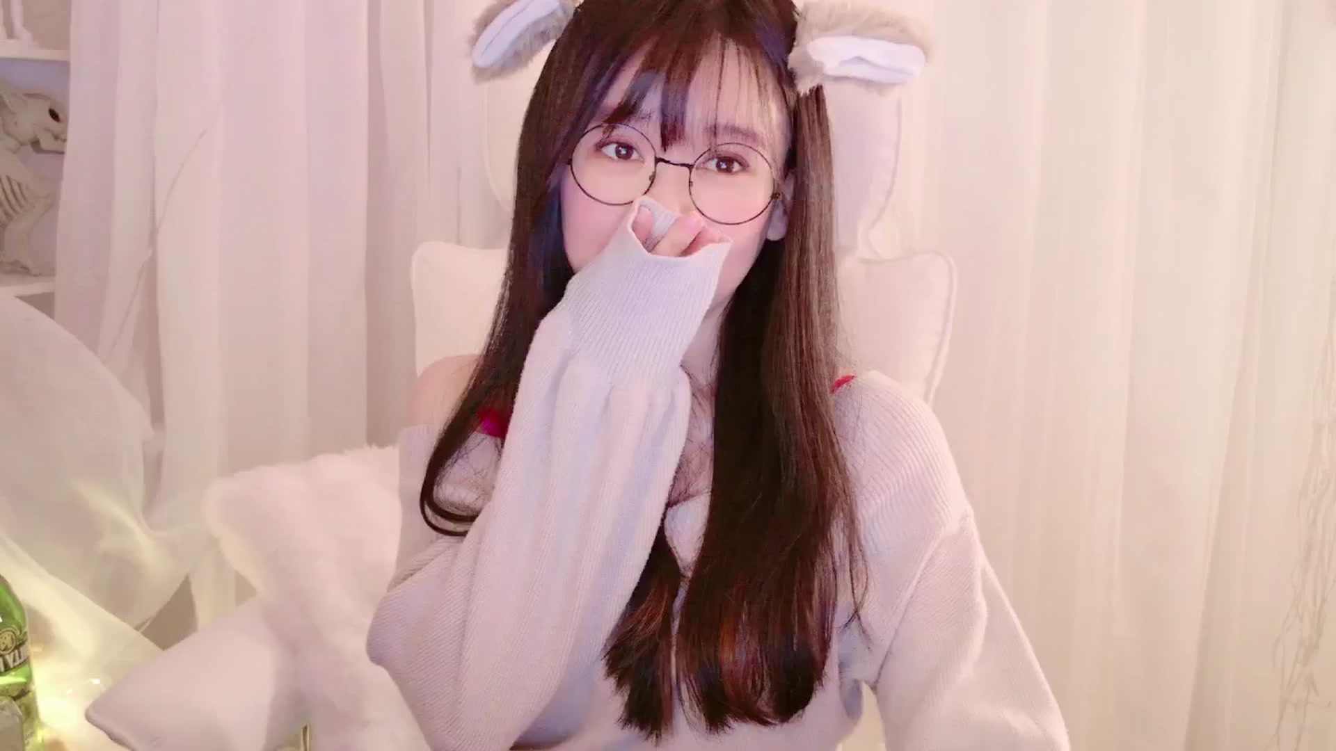 Gallery image thumbnail from meows's myfreecams stream on, 11/23/2024, 06:49 image 20 of 20