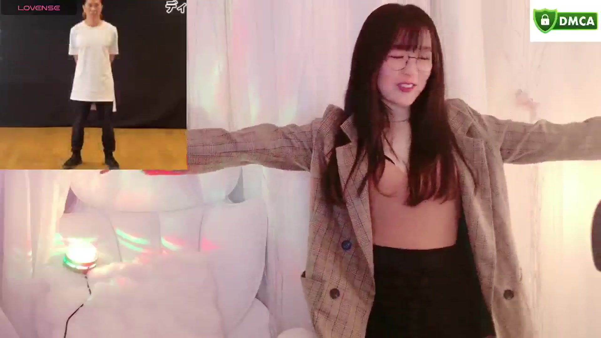 Gallery image thumbnail from meows's myfreecams stream on, 11/24/2024, 06:18 image 11 of 20