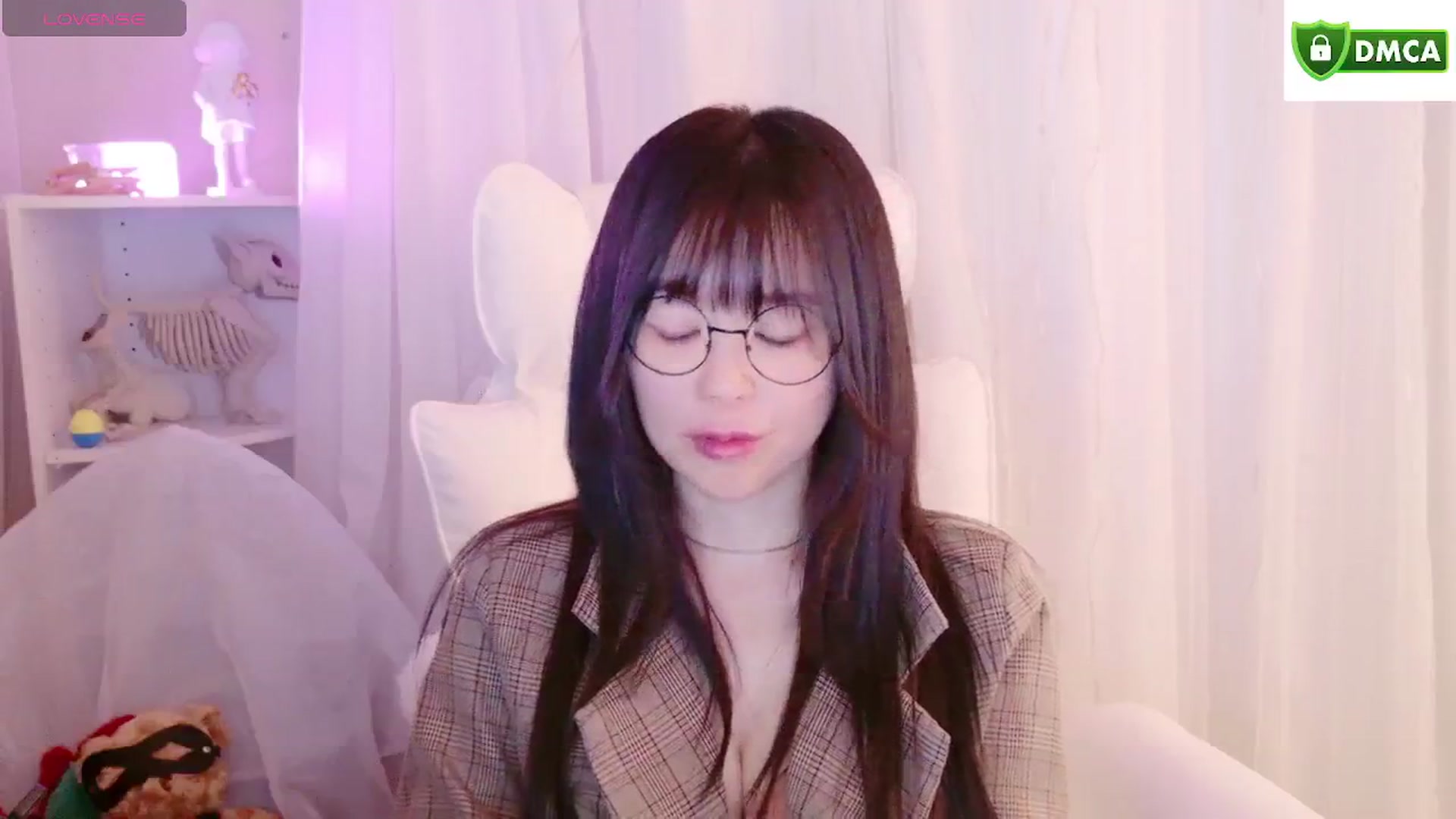 Gallery image thumbnail from meows's myfreecams stream on, 11/24/2024, 06:18 image 18 of 20