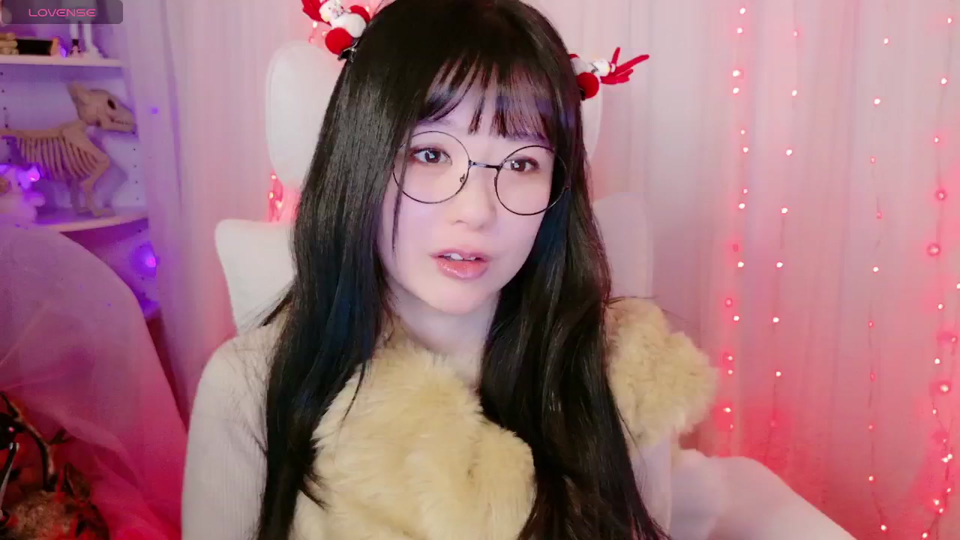 Gallery image thumbnail from meows's myfreecams stream on, 12/07/2024, 05:36 image 20 of 20