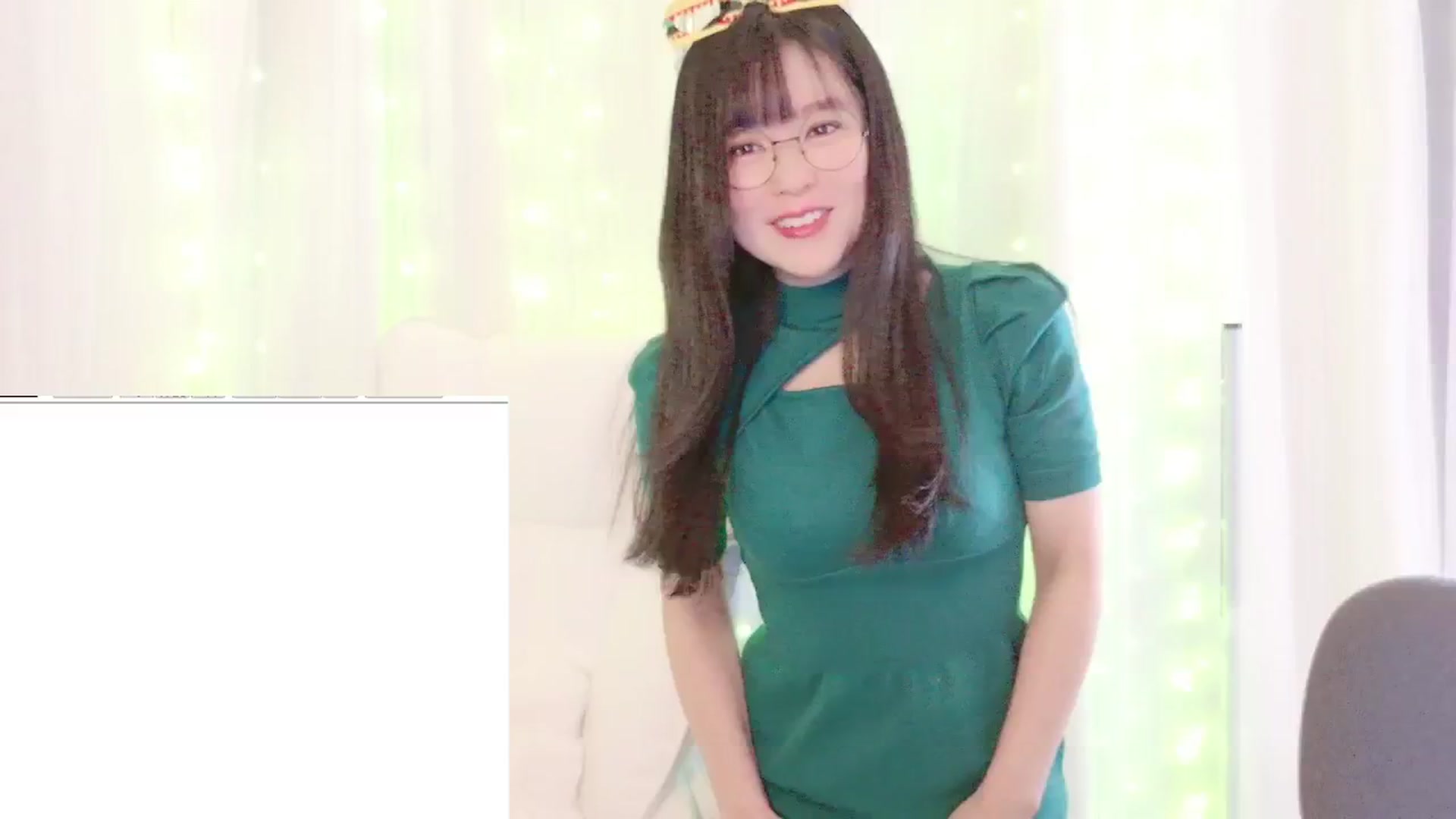 Gallery image thumbnail from meows's myfreecams stream on, 12/08/2024, 06:02 image 10 of 20