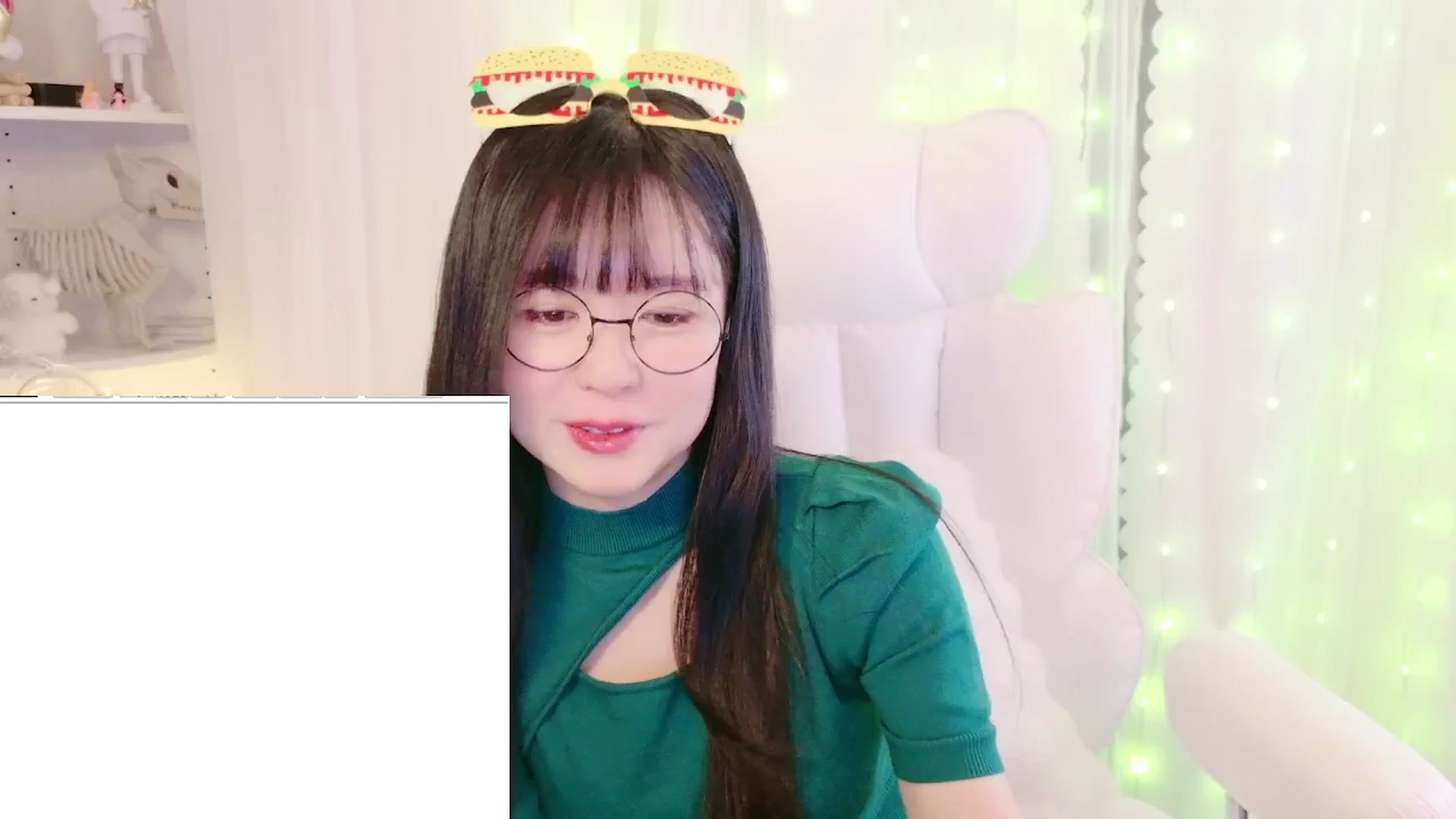 Gallery image thumbnail from meows's myfreecams stream on, 12/08/2024, 06:02 image 9 of 20