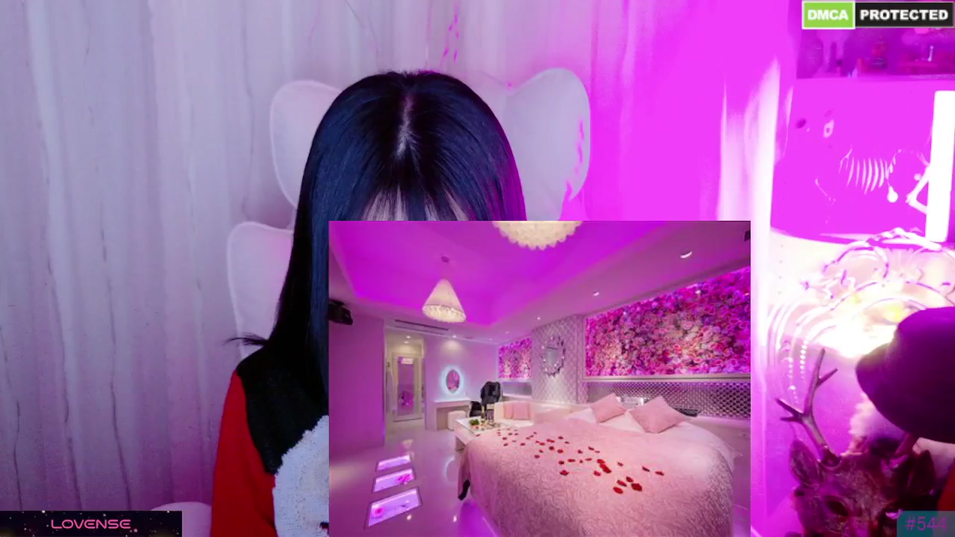 Gallery image thumbnail from meows's myfreecams stream on, 12/21/2024, 04:41 image 7 of 20