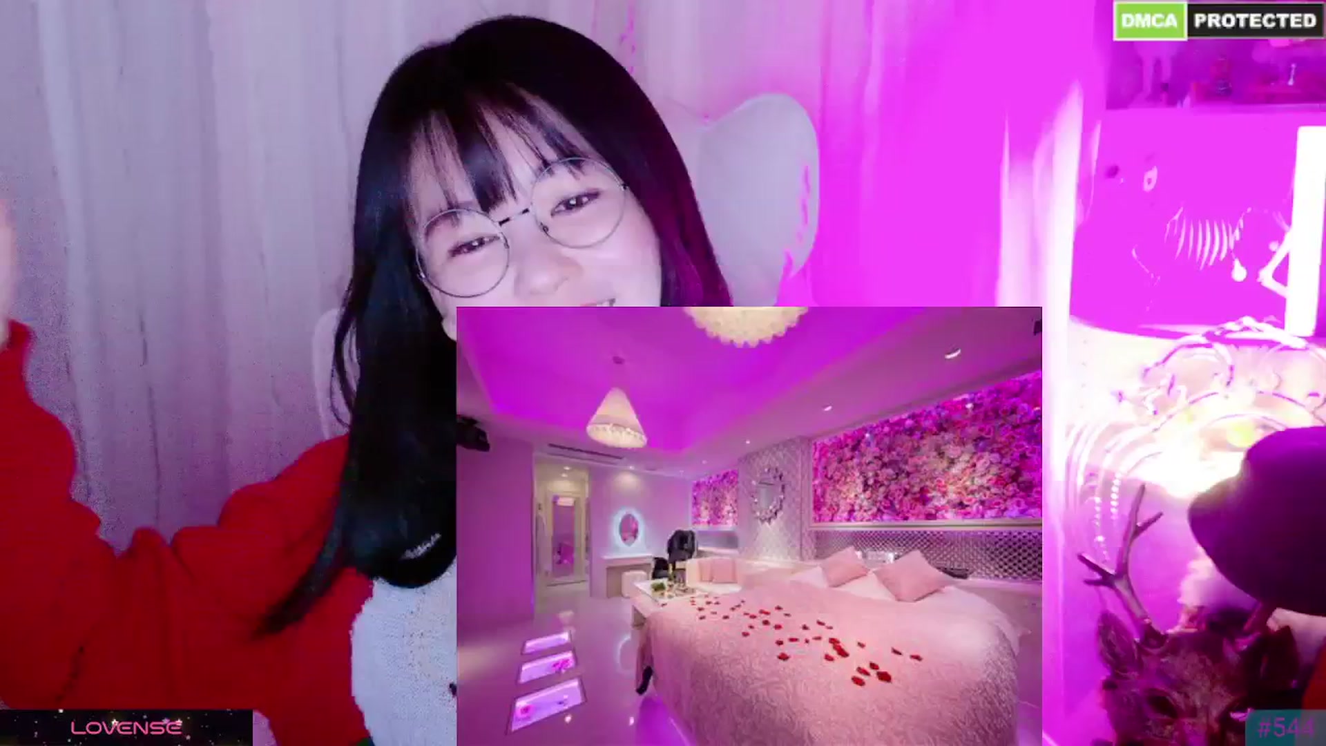 Gallery image thumbnail from meows's myfreecams stream on, 12/21/2024, 04:41 image 8 of 20