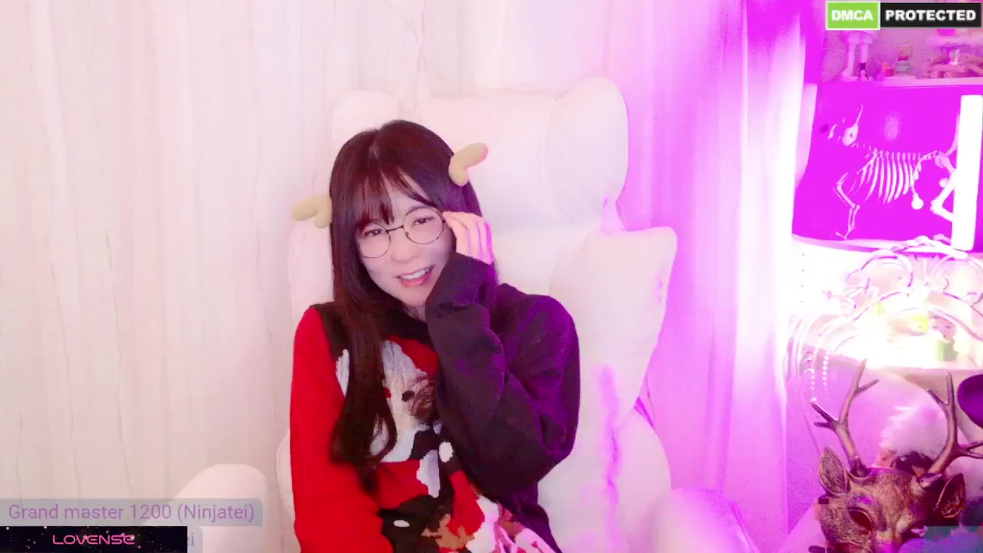 Gallery image thumbnail from meows's myfreecams stream on, 12/21/2024, 05:18 image 17 of 20