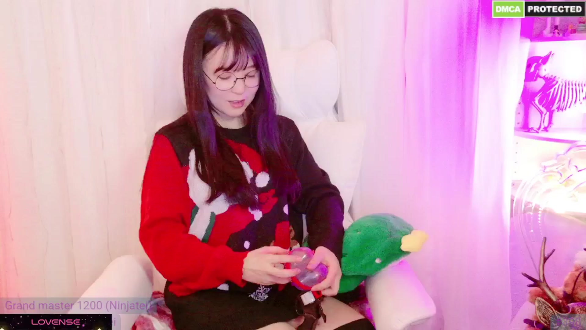 Gallery image thumbnail from meows's myfreecams stream on, 12/21/2024, 08:02 image 10 of 20