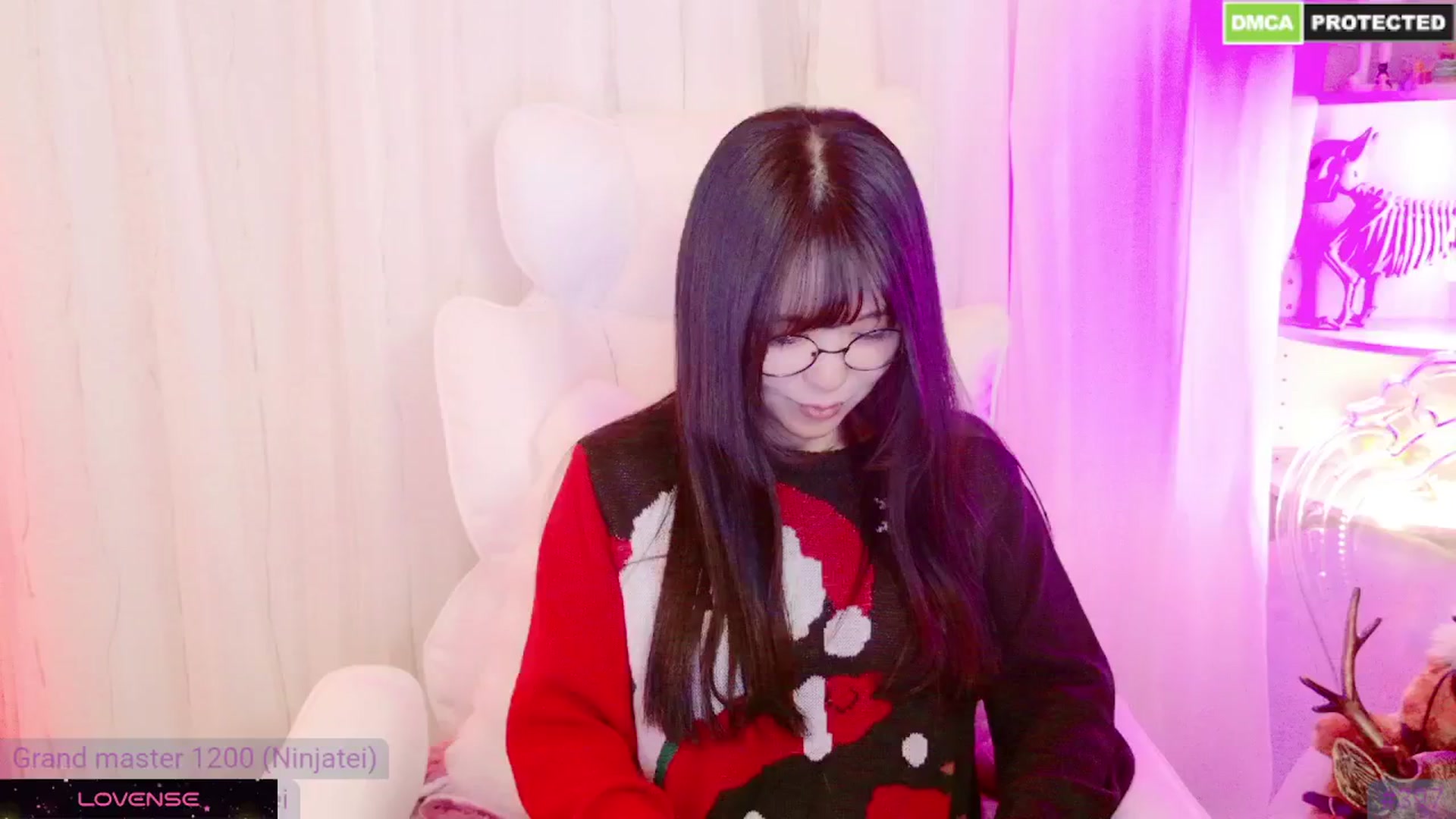 Gallery image thumbnail from meows's myfreecams stream on, 12/21/2024, 08:02 image 7 of 20