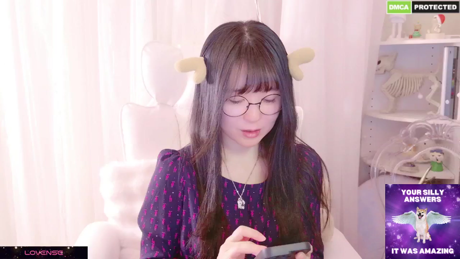 Gallery image thumbnail from meows's myfreecams stream on, 12/22/2024, 06:12 image 4 of 20