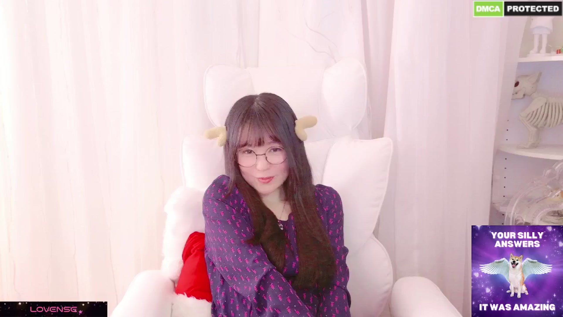 Gallery image thumbnail from meows's myfreecams stream on, 12/22/2024, 06:12 image 19 of 20
