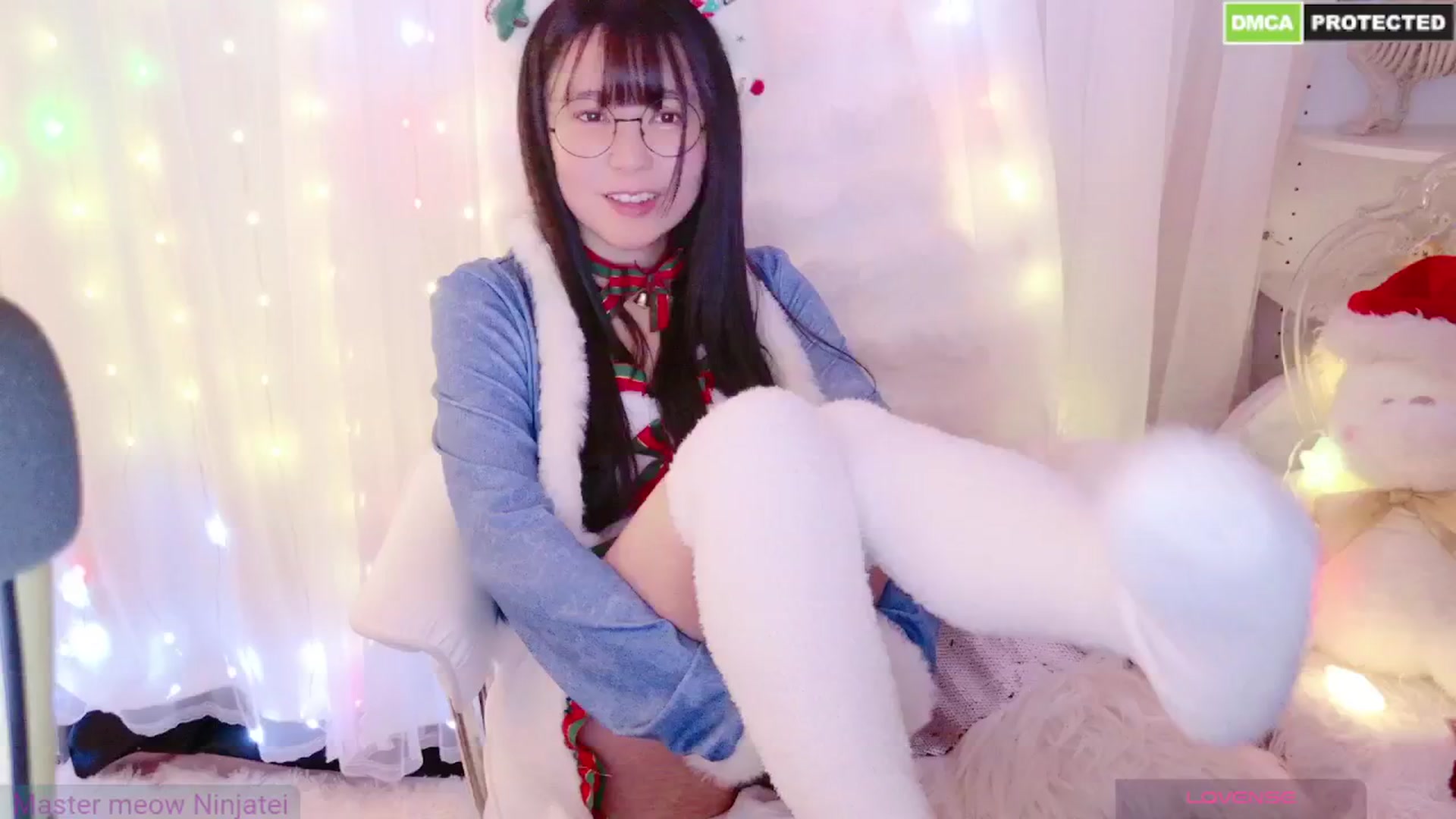 Gallery image thumbnail from meows's myfreecams stream on, 12/28/2024, 06:34 image 4 of 20
