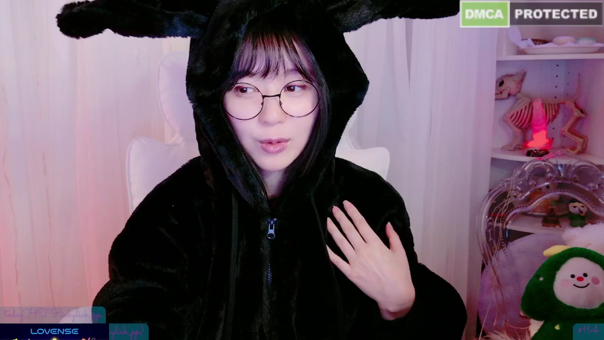 Gallery image thumbnail from meows's myfreecams stream on, 01/11/2025, 09:08 image 6 of 20