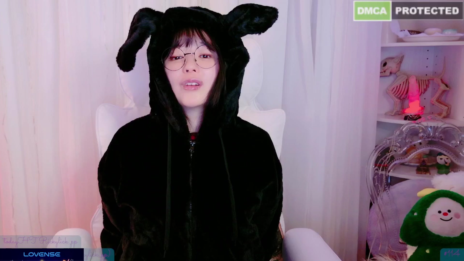 Gallery image thumbnail from meows's myfreecams stream on, 01/11/2025, 09:08 image 11 of 20