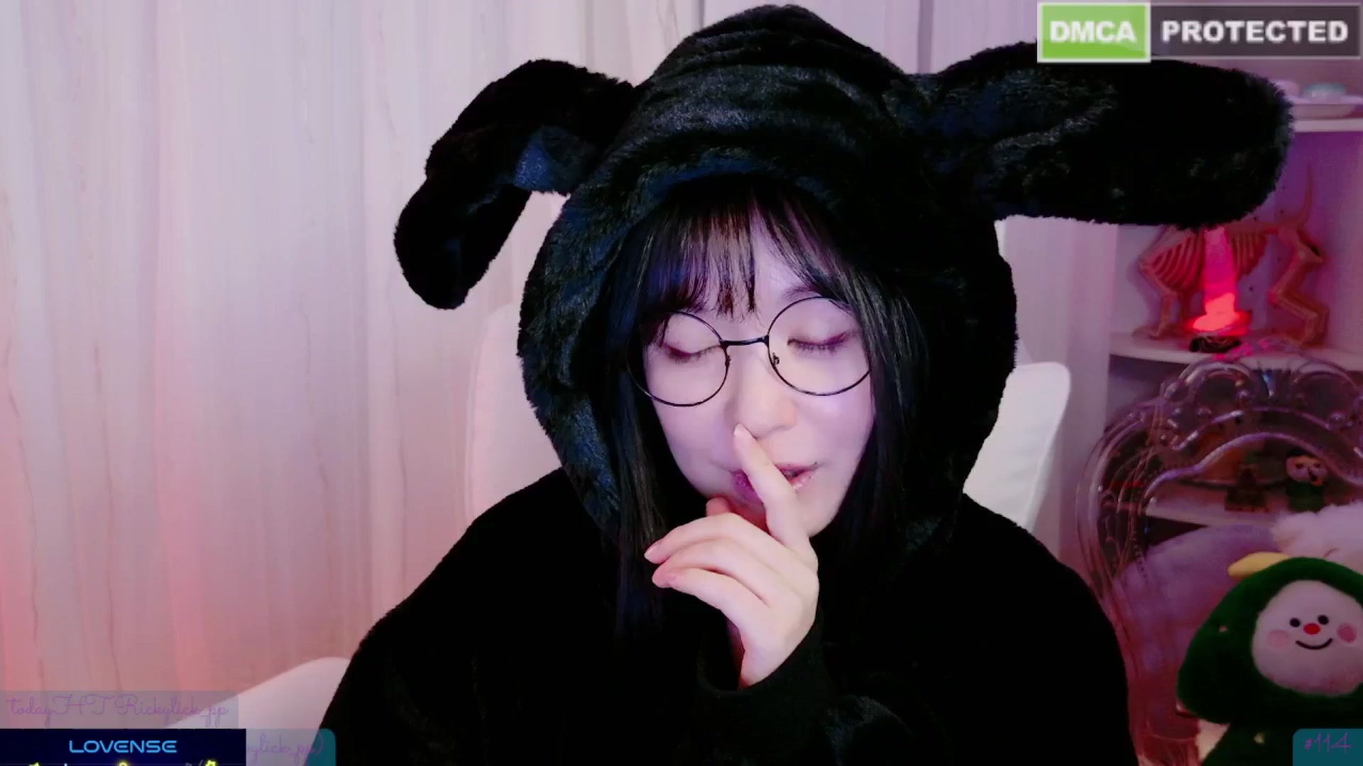 Gallery image thumbnail from meows's myfreecams stream on, 01/11/2025, 09:08 image 18 of 20