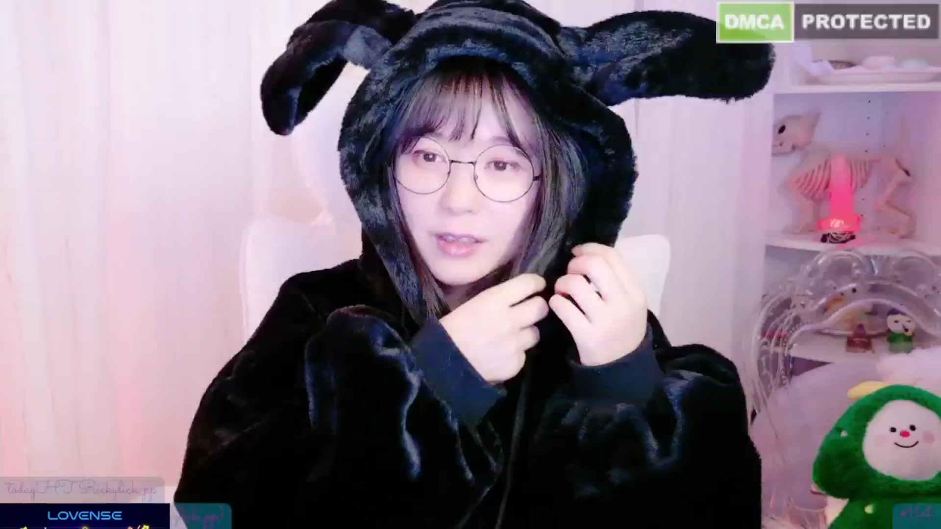 Gallery image thumbnail from meows's myfreecams stream on, 01/11/2025, 09:08 image 17 of 20