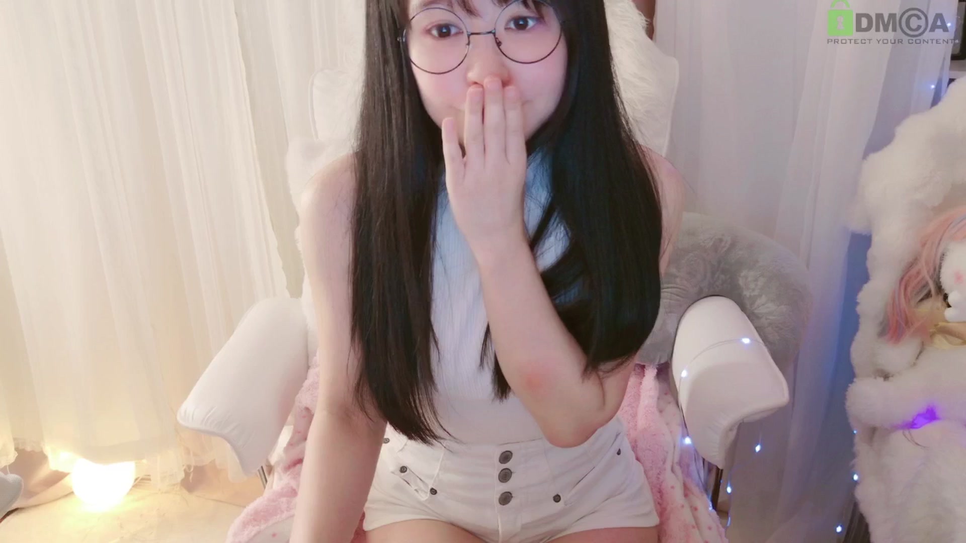 Gallery image thumbnail from meowtheworld's myfreecams stream on, 06/20/2025, 05:41 image 5 of 20