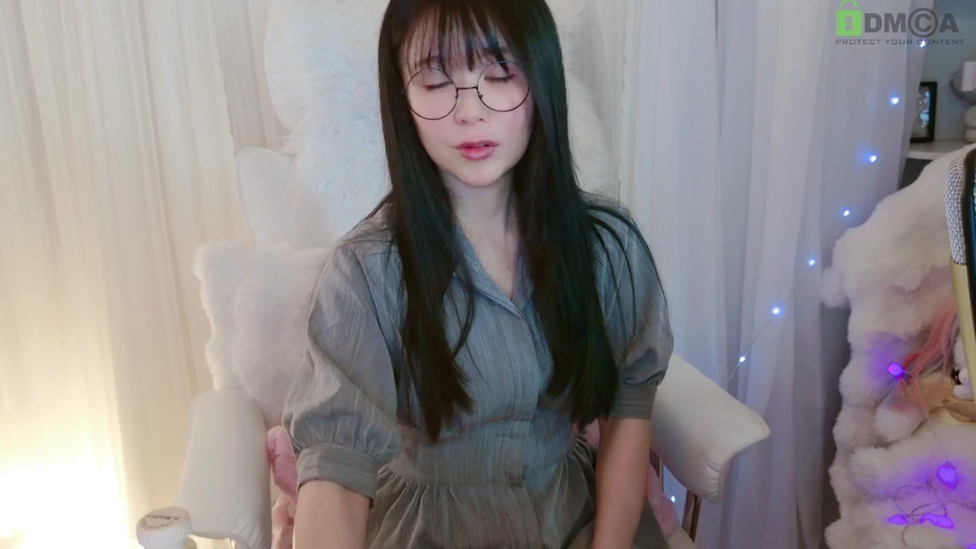 Gallery image thumbnail from meowtheworld's myfreecams stream on, 06/21/2025, 06:07 image 10 of 20