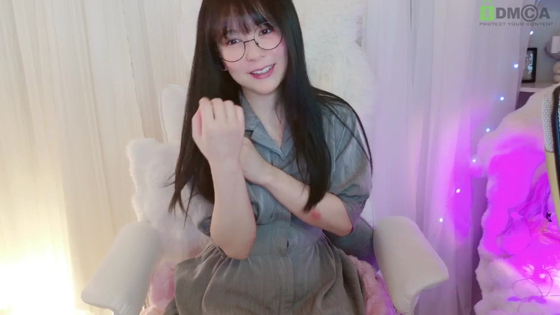 Gallery image thumbnail from meowtheworld's myfreecams stream on, 06/21/2025, 06:07 image 16 of 20