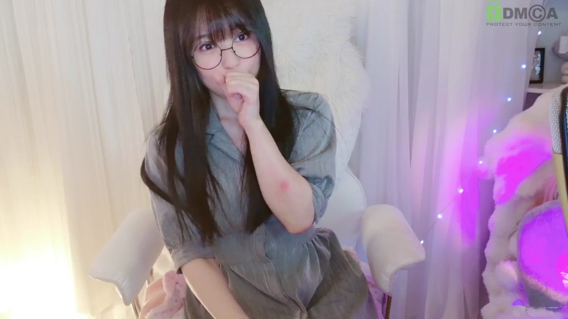 Gallery image thumbnail from meowtheworld's myfreecams stream on, 06/21/2025, 06:07 image 18 of 20