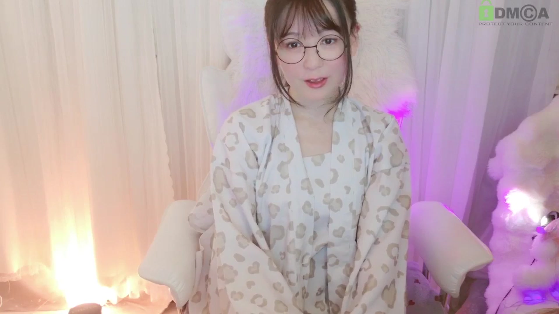 Gallery image thumbnail from meowtheworld's myfreecams stream on, 06/22/2025, 06:17 image 18 of 20