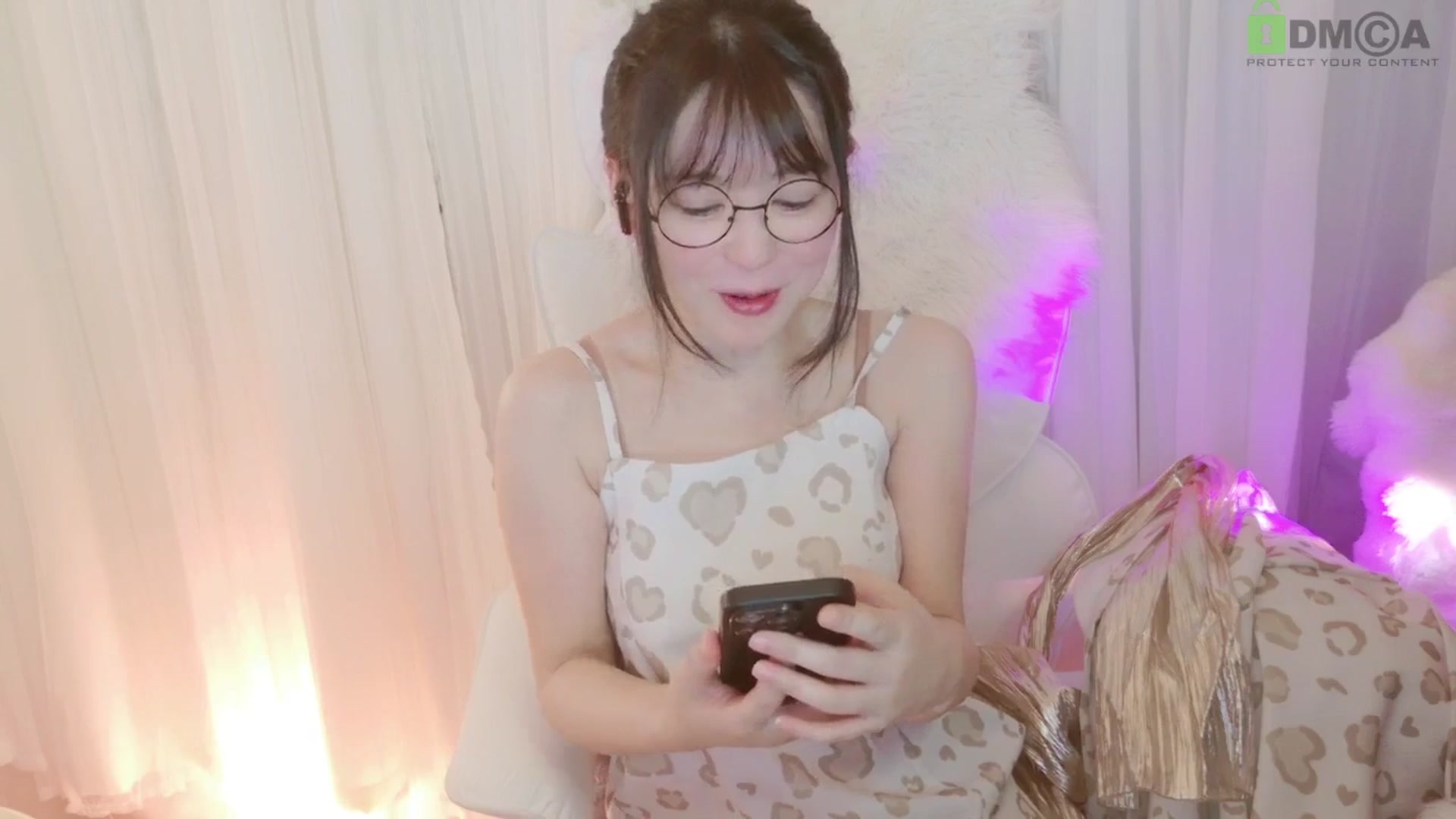Gallery image thumbnail from meowtheworld's myfreecams stream on, 06/22/2025, 06:17 image 13 of 20