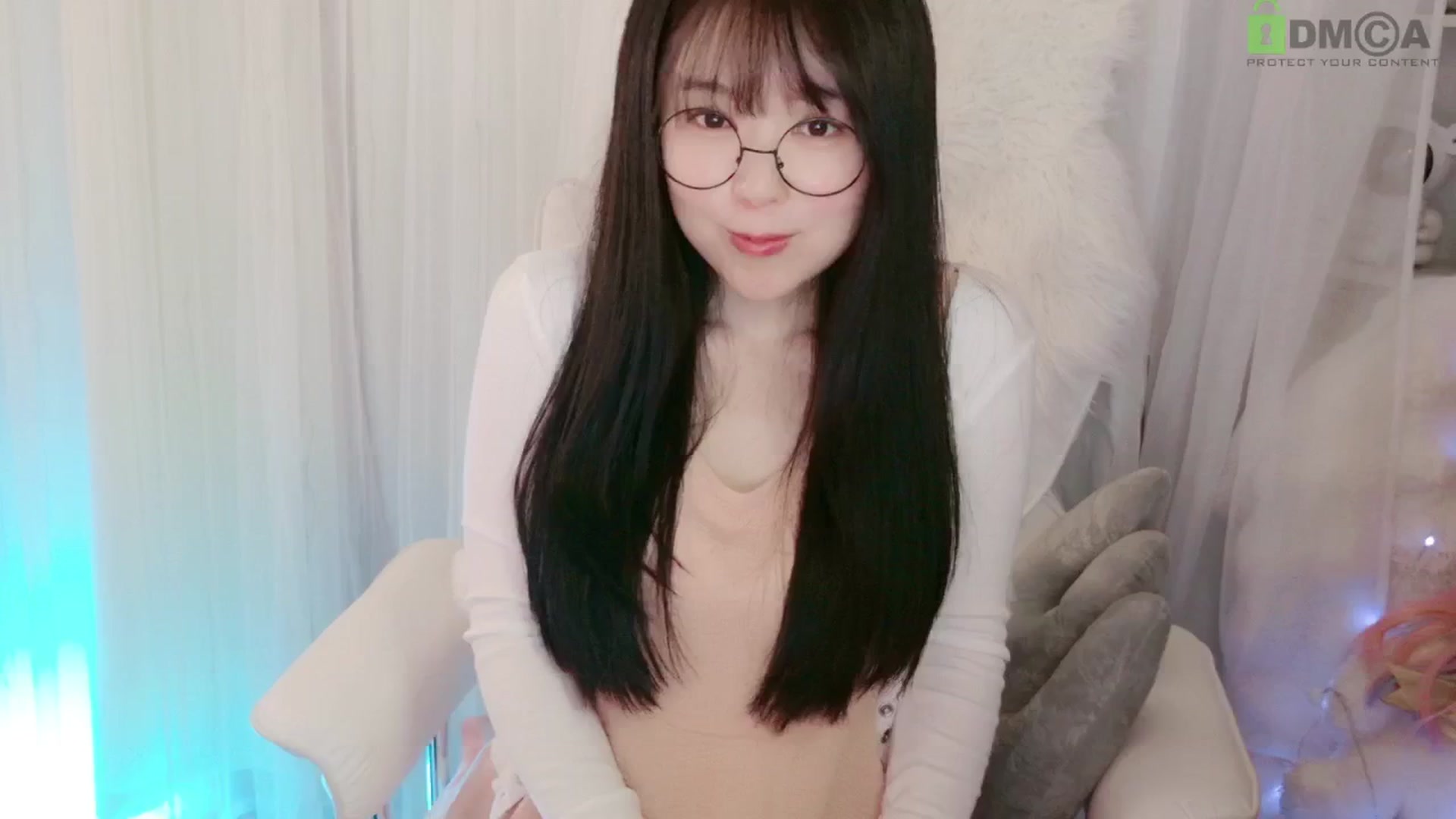 Gallery image thumbnail from meowtheworld's myfreecams stream on, 06/26/2025, 05:30 image 12 of 20