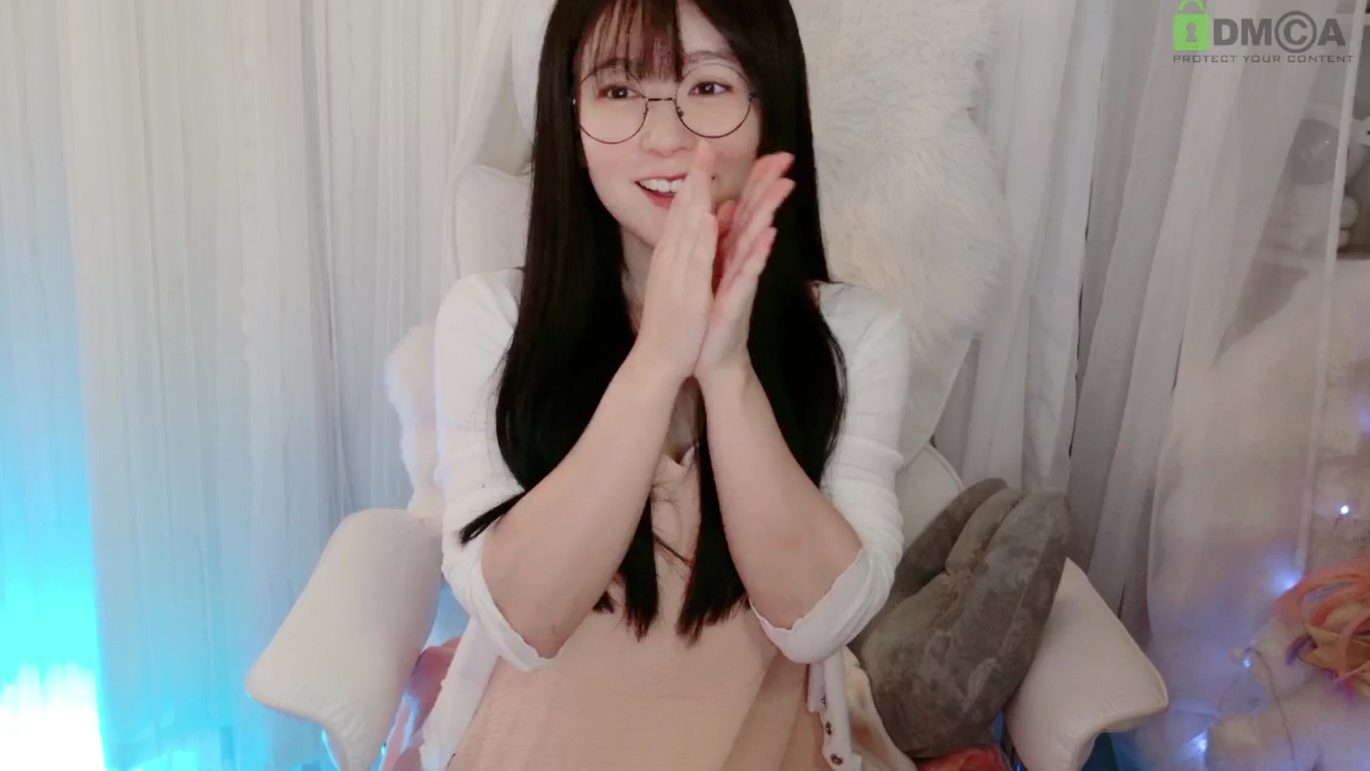 Gallery image thumbnail from meowtheworld's myfreecams stream on, 06/26/2025, 06:40 image 20 of 20