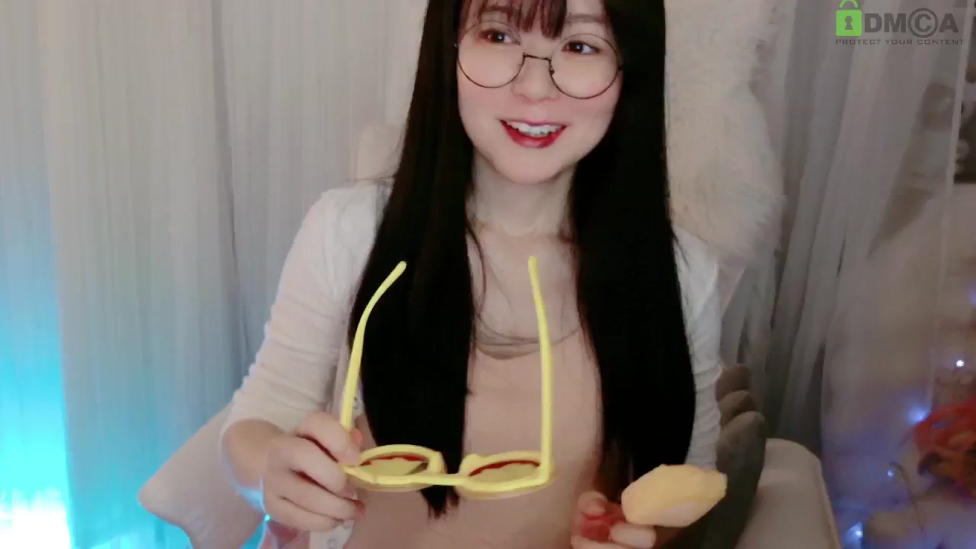 Gallery image thumbnail from meowtheworld's myfreecams stream on, 06/26/2025, 06:40 image 11 of 20