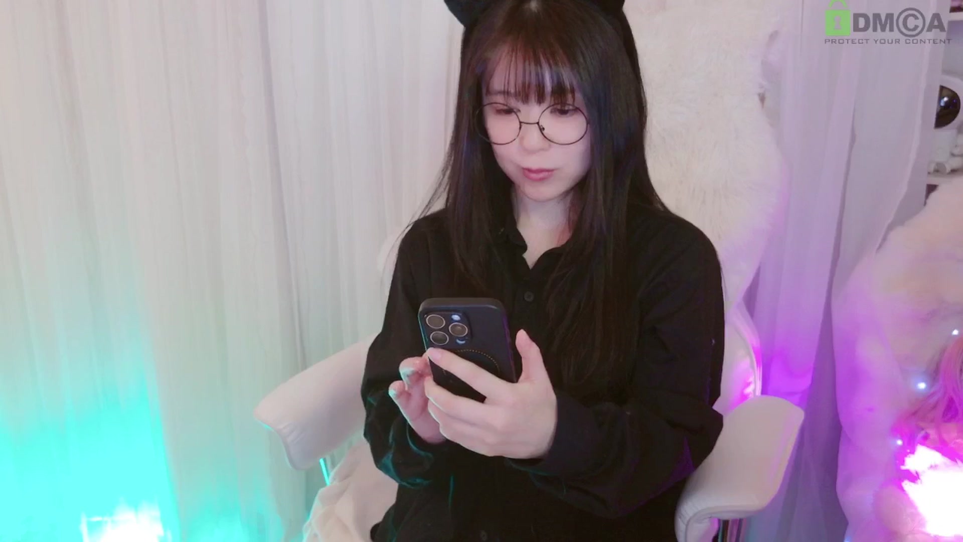 Gallery image thumbnail from meowtheworld's myfreecams stream on, 06/28/2025, 06:18 image 4 of 20