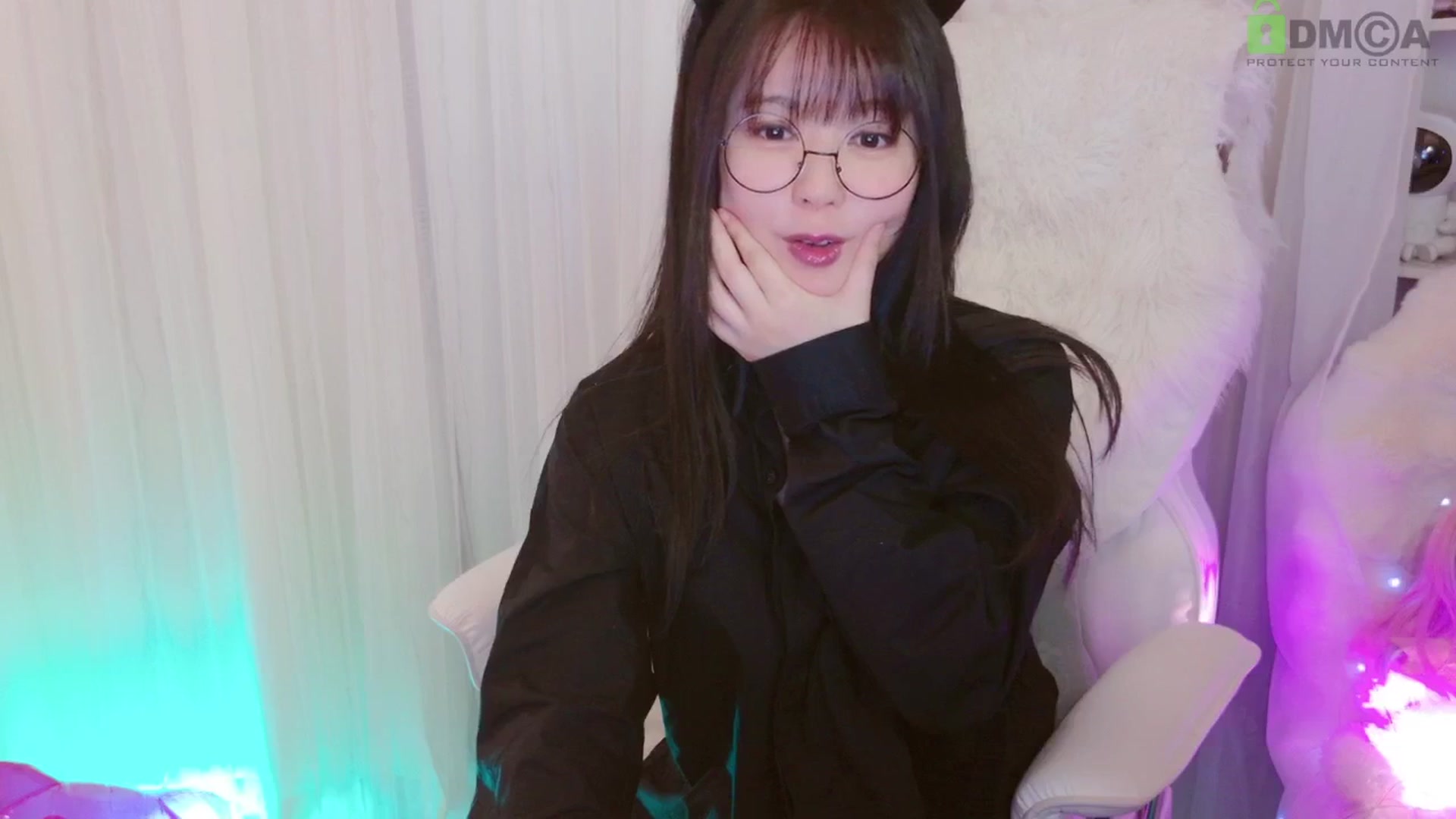 Gallery image thumbnail from meowtheworld's myfreecams stream on, 06/28/2025, 06:18 image 16 of 20