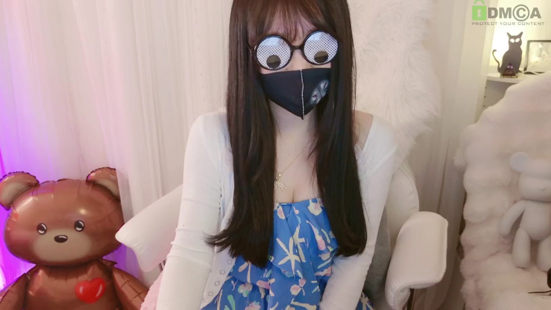 Gallery image thumbnail from meowtheworld's myfreecams stream on, 07/05/2025, 06:00 image 1 of 20
