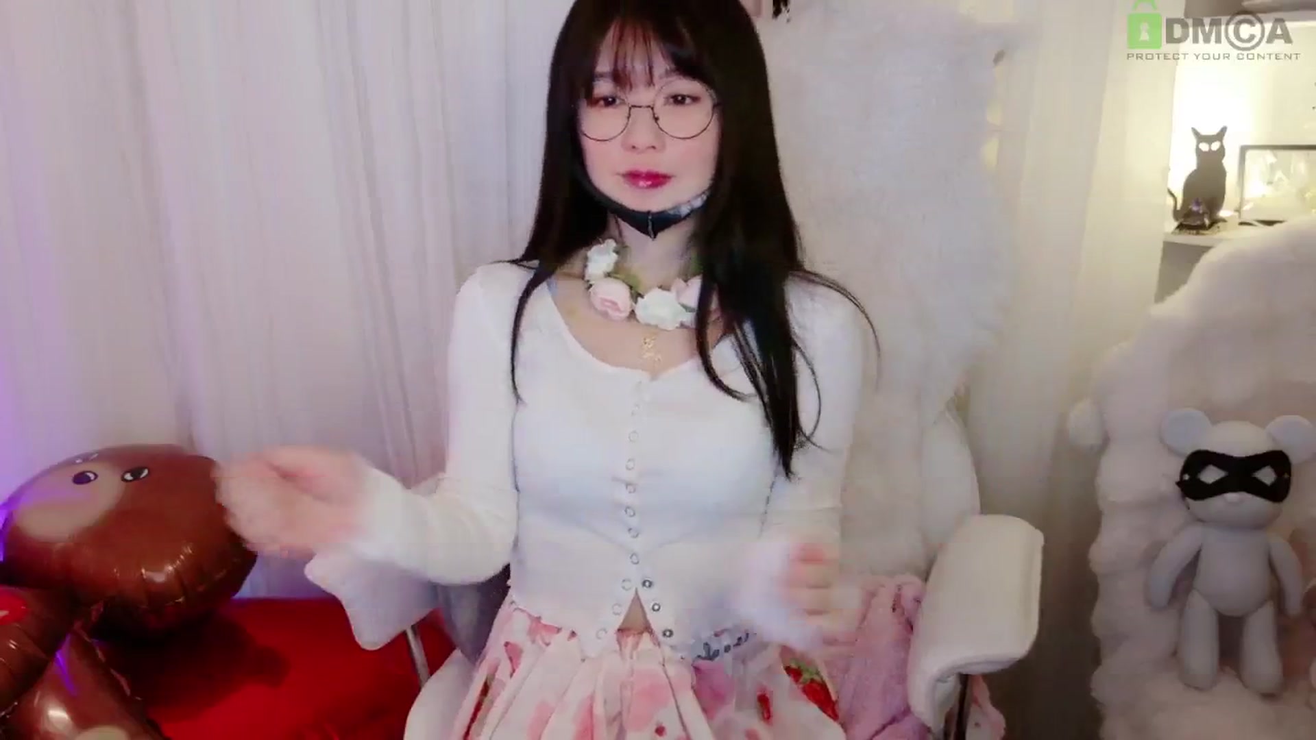 Gallery image thumbnail from meowtheworld's myfreecams stream on, 07/06/2025, 05:32 image 8 of 20