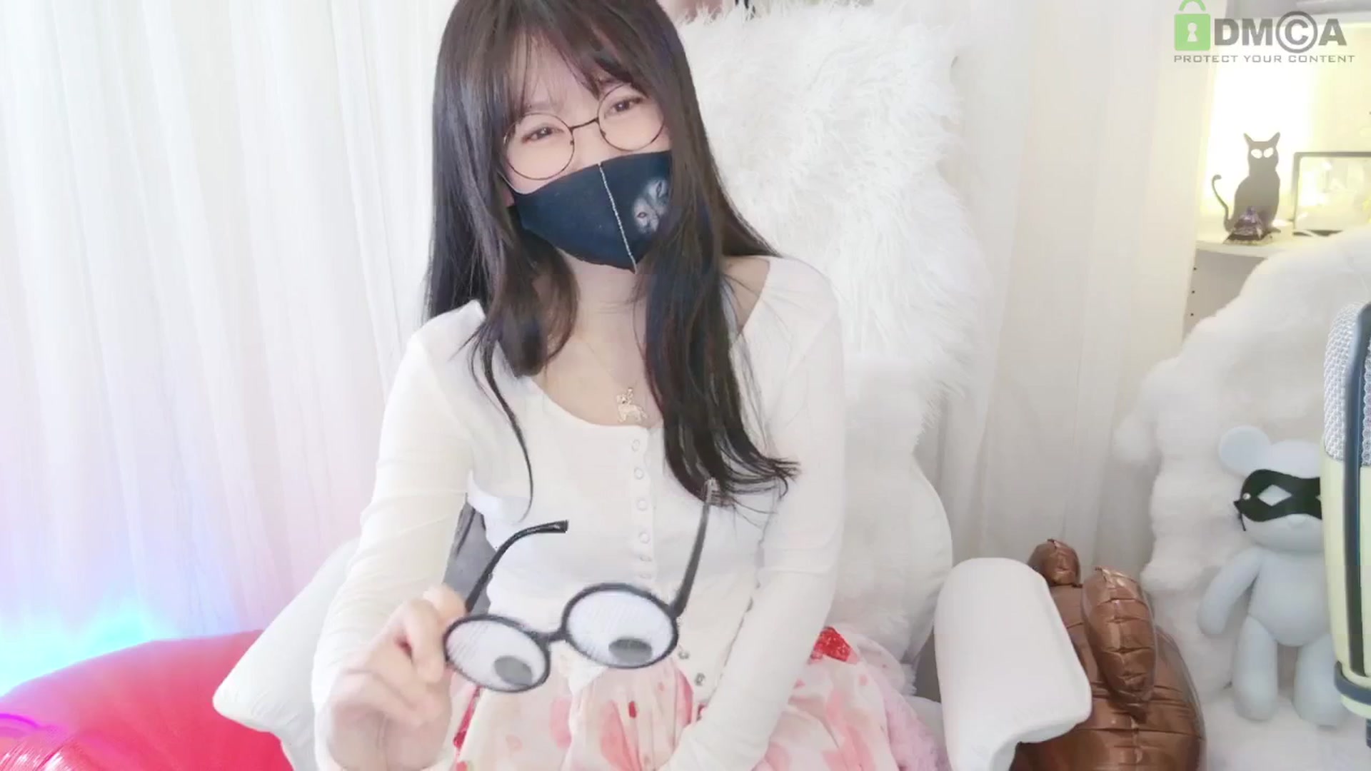 Gallery image thumbnail from meowtheworld's myfreecams stream on, 07/06/2025, 05:32 image 20 of 20