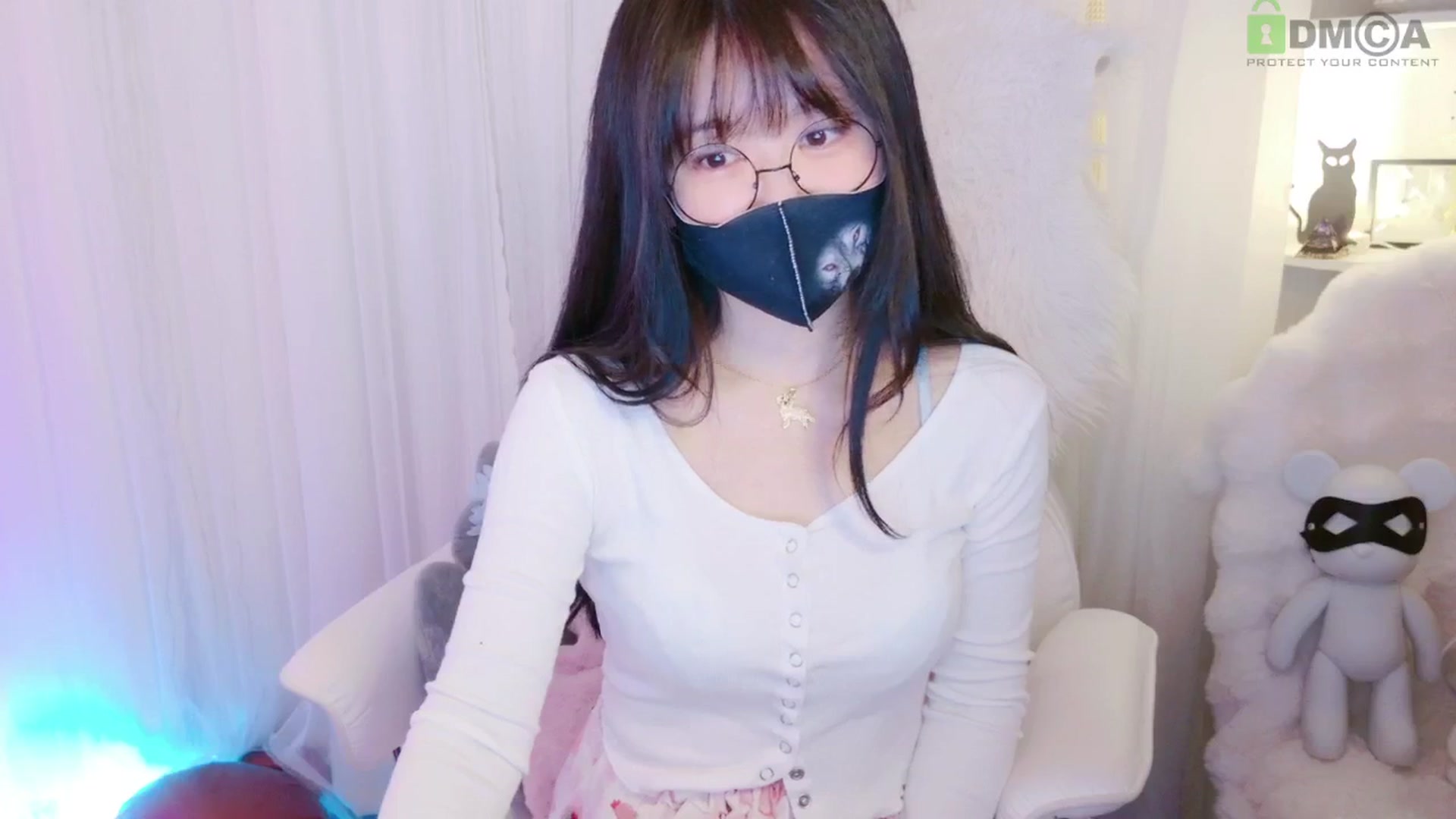 Gallery image thumbnail from meowtheworld's myfreecams stream on, 07/06/2025, 05:32 image 4 of 20