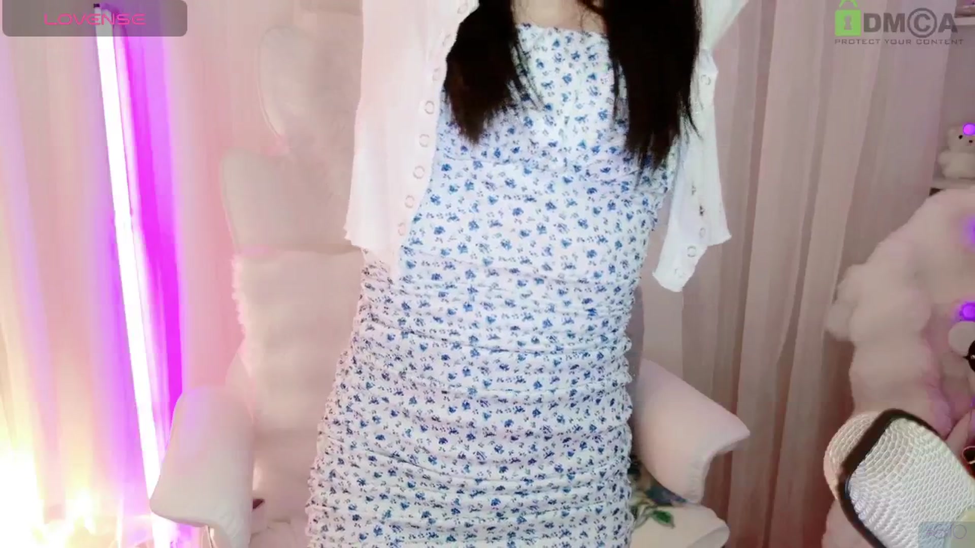 Gallery image thumbnail from meowtheworld's myfreecams stream on, 07/19/2025, 06:09 image 7 of 20