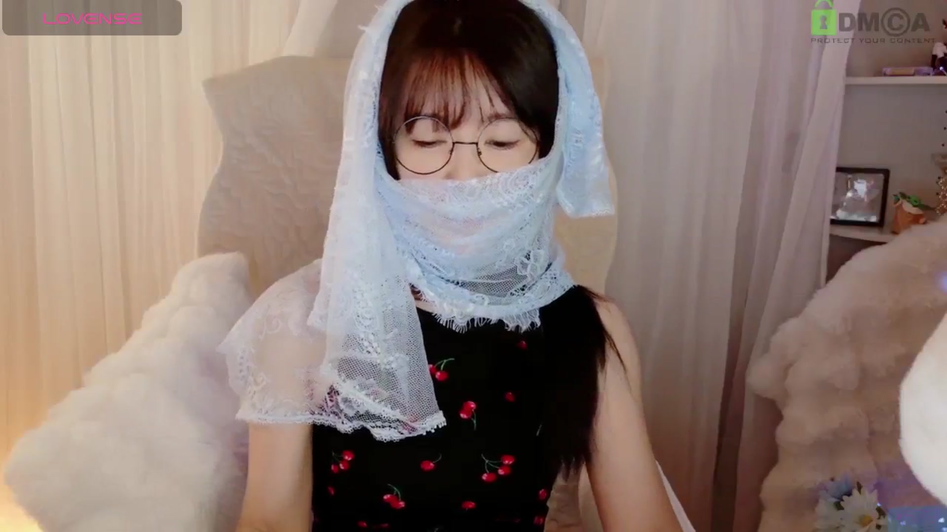 Gallery image thumbnail from meowtheworld's myfreecams stream on, 07/25/2025, 06:36 image 15 of 20