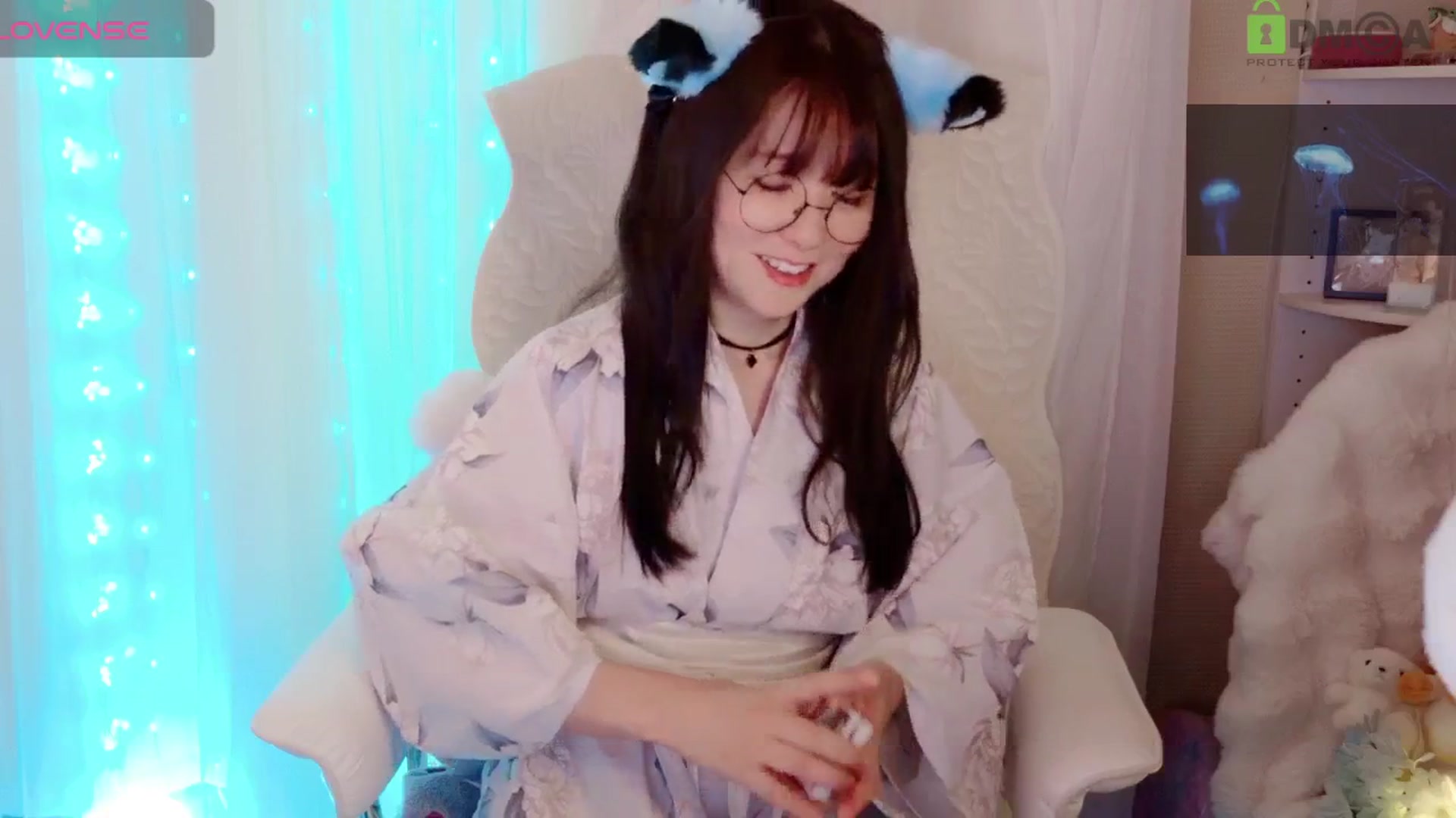 Gallery image thumbnail from meowtheworld's myfreecams stream on, 07/26/2025, 08:36 image 9 of 20