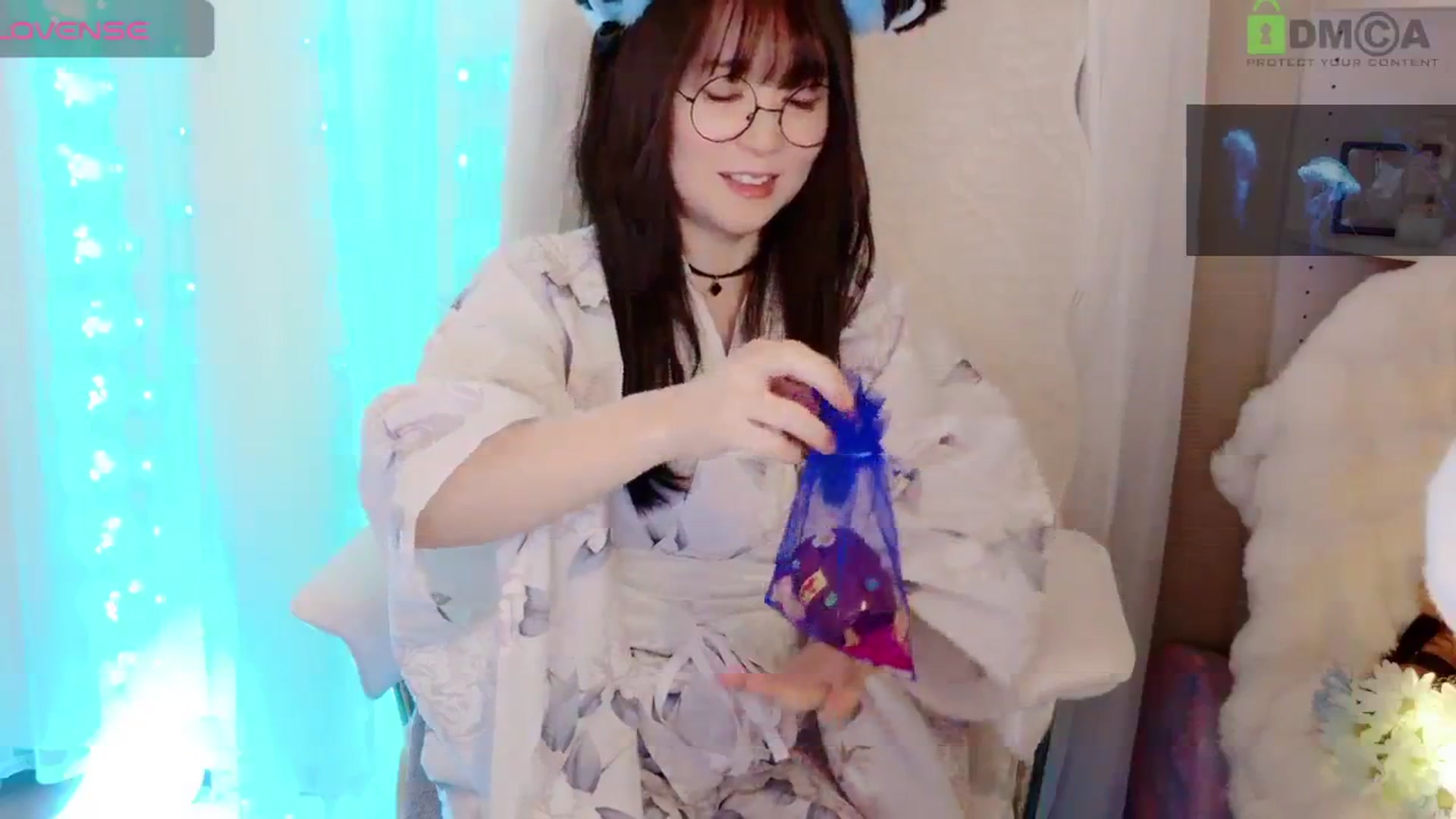 Gallery image thumbnail from meowtheworld's myfreecams stream on, 07/26/2025, 08:36 image 6 of 20