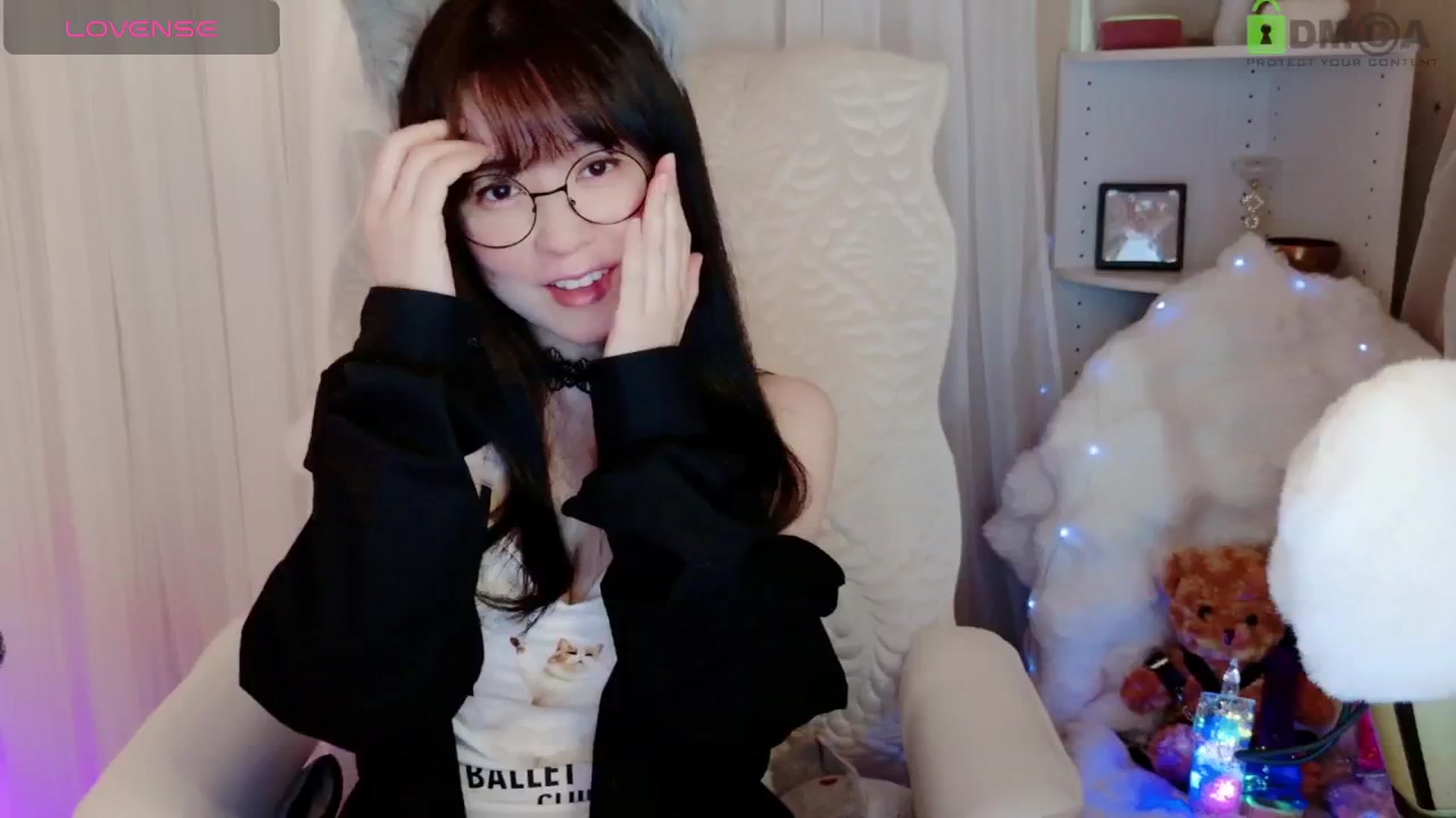 Gallery image thumbnail from meowtheworld's myfreecams stream on, 08/02/2025, 06:51 image 10 of 20